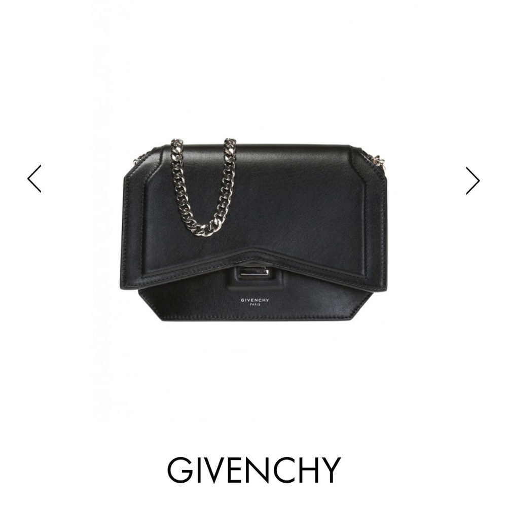 ❌Sold❌Givenchy Bow-Cut bag
